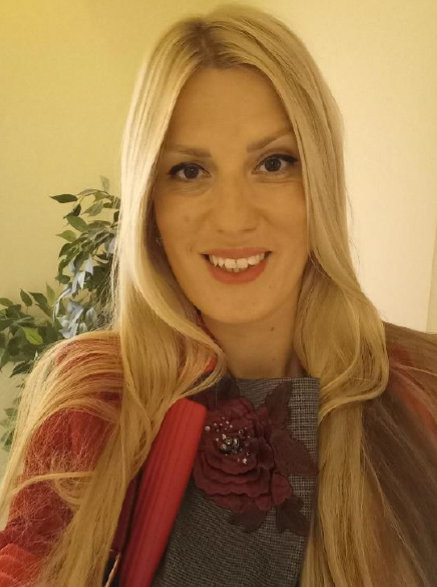 Dr Ivana Luknar